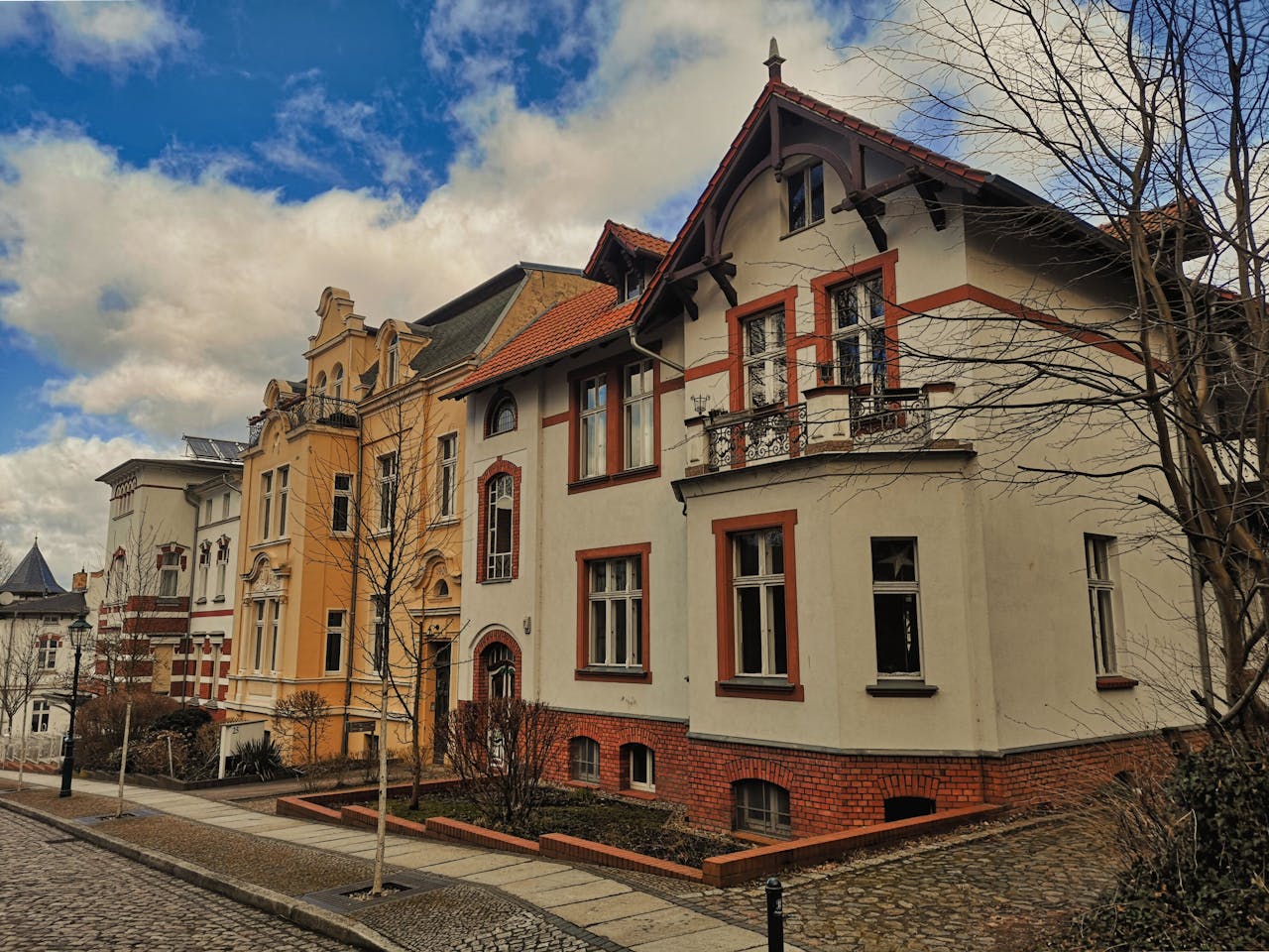 pexels-poetarojo-3232386-31509931